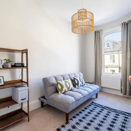 21 Scarcroft Road 別荘