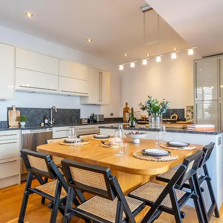 21 Scarcroft Road 別荘