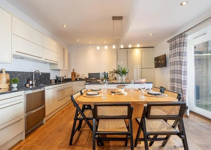 펜션 21 Scarcroft Road