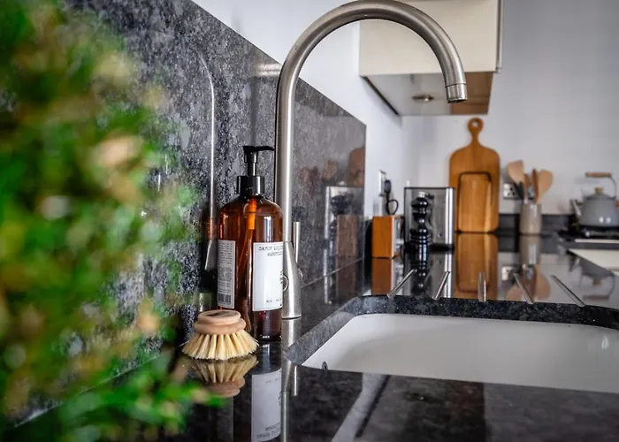 펜션 21 Scarcroft Road