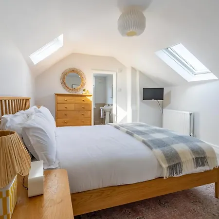 21 Scarcroft Road York