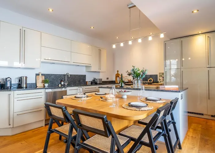 21 Scarcroft Road Holiday home